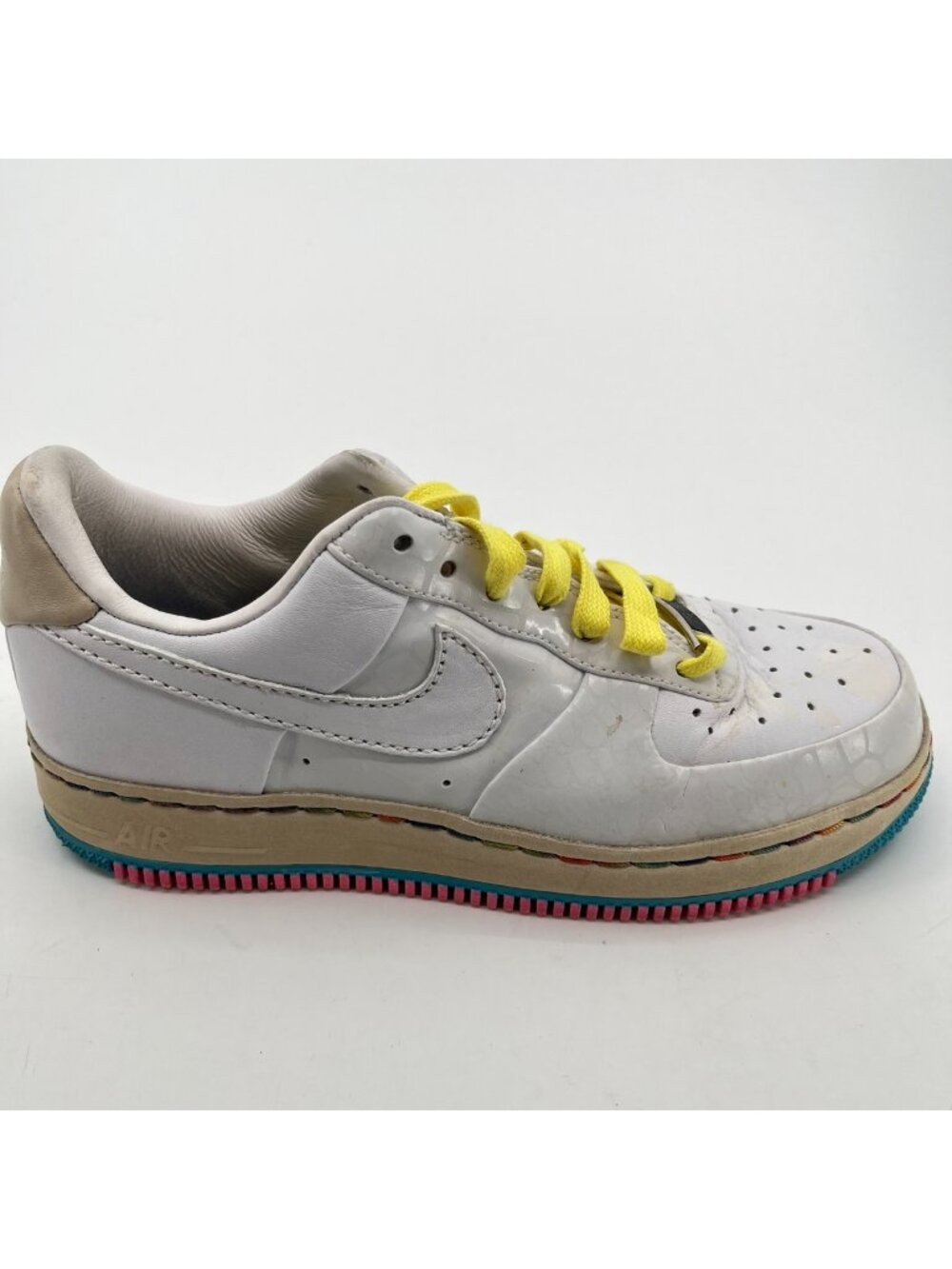Nike Air Force 1 Low Womens Size 7 White Yellow Athletic Leather Shoes Sneakers